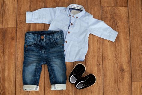 vetement femme homme enfant sans marque